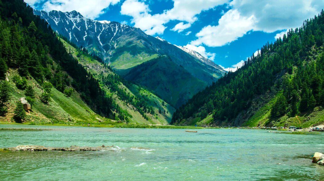 Amazing-Naran-Kaghan-Skardu-Holiday-Travel-Tour-Package-